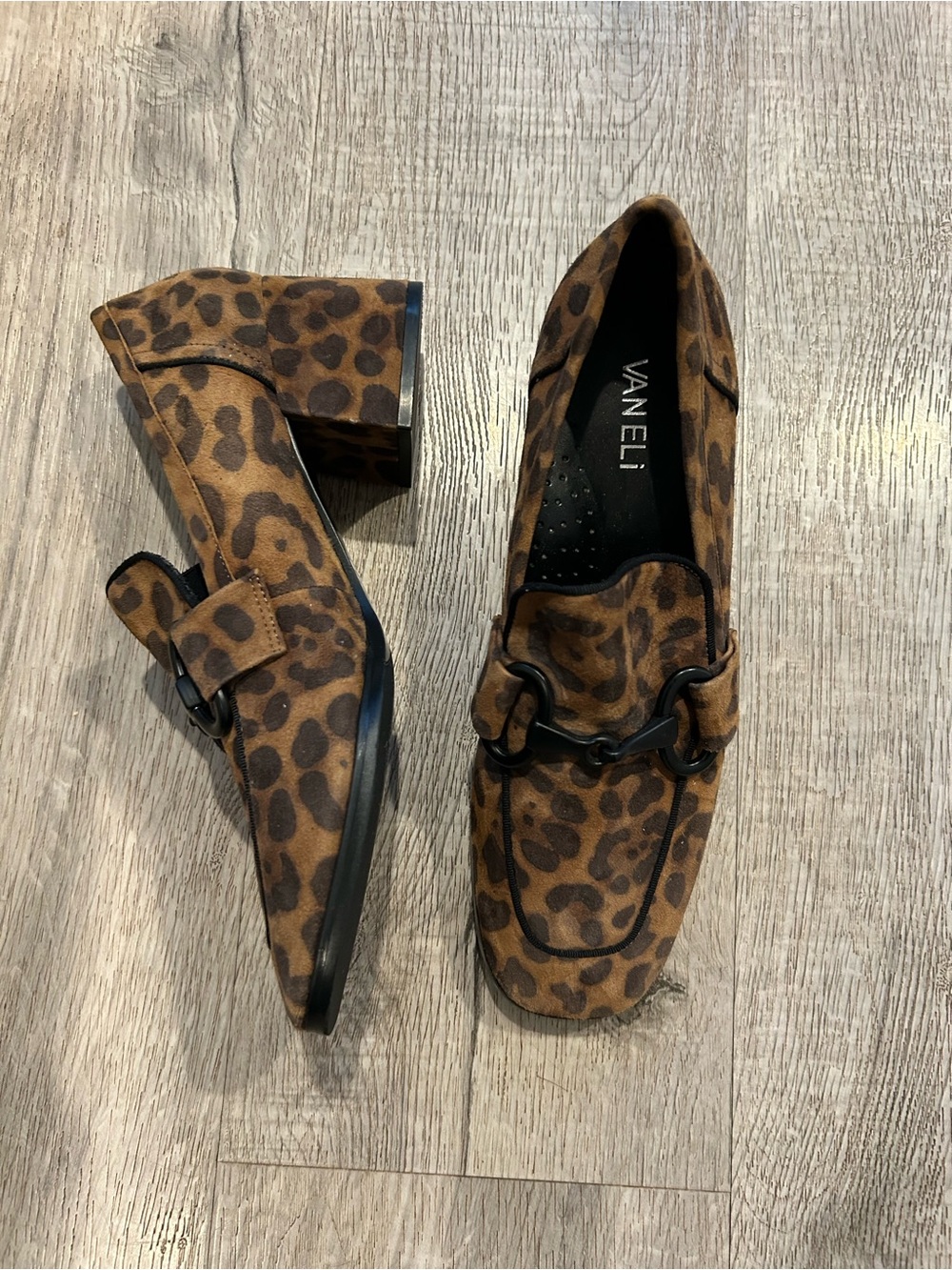 Vaneli Leopard Suede Preppy Academia Loafers Horse Bit Detail Chunky Heel Sz 9